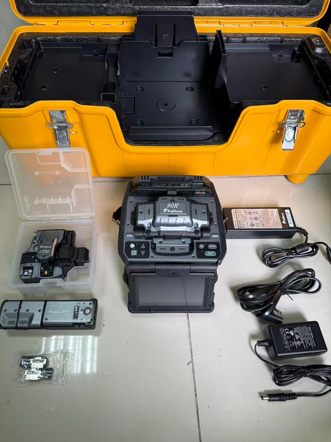 Fujikura FSM-90R review,Fujikura FSM-90R mass fusion splicer review,FSM-90R ribbon fusion splicer pros cons,Fujikura FSM-90R honest review,FSM-90R review and rating,Fujikura FSM-90R review verdict key features and specifications overview