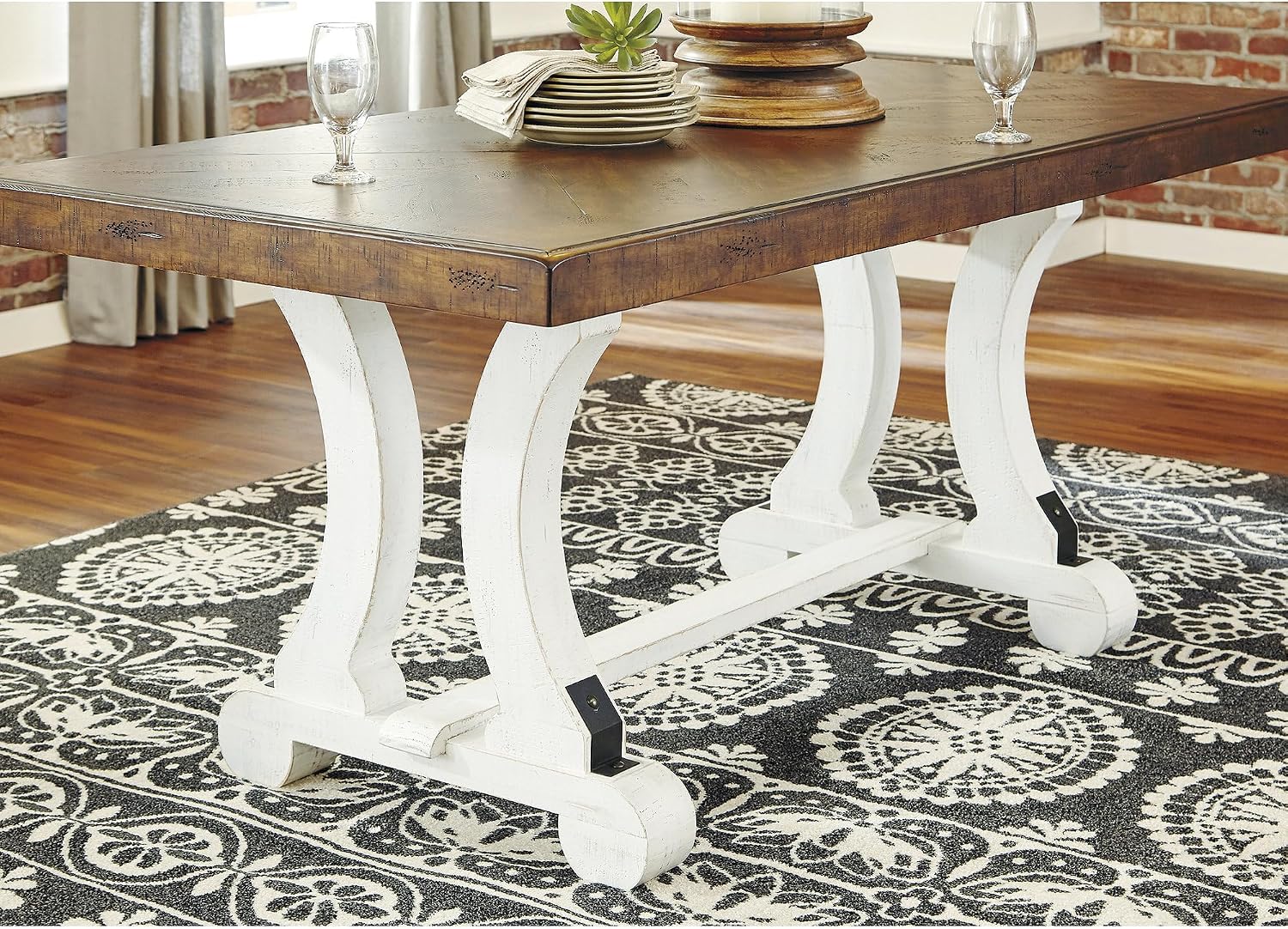 Ashley Valebeck dining table review and rating — key features examined up close